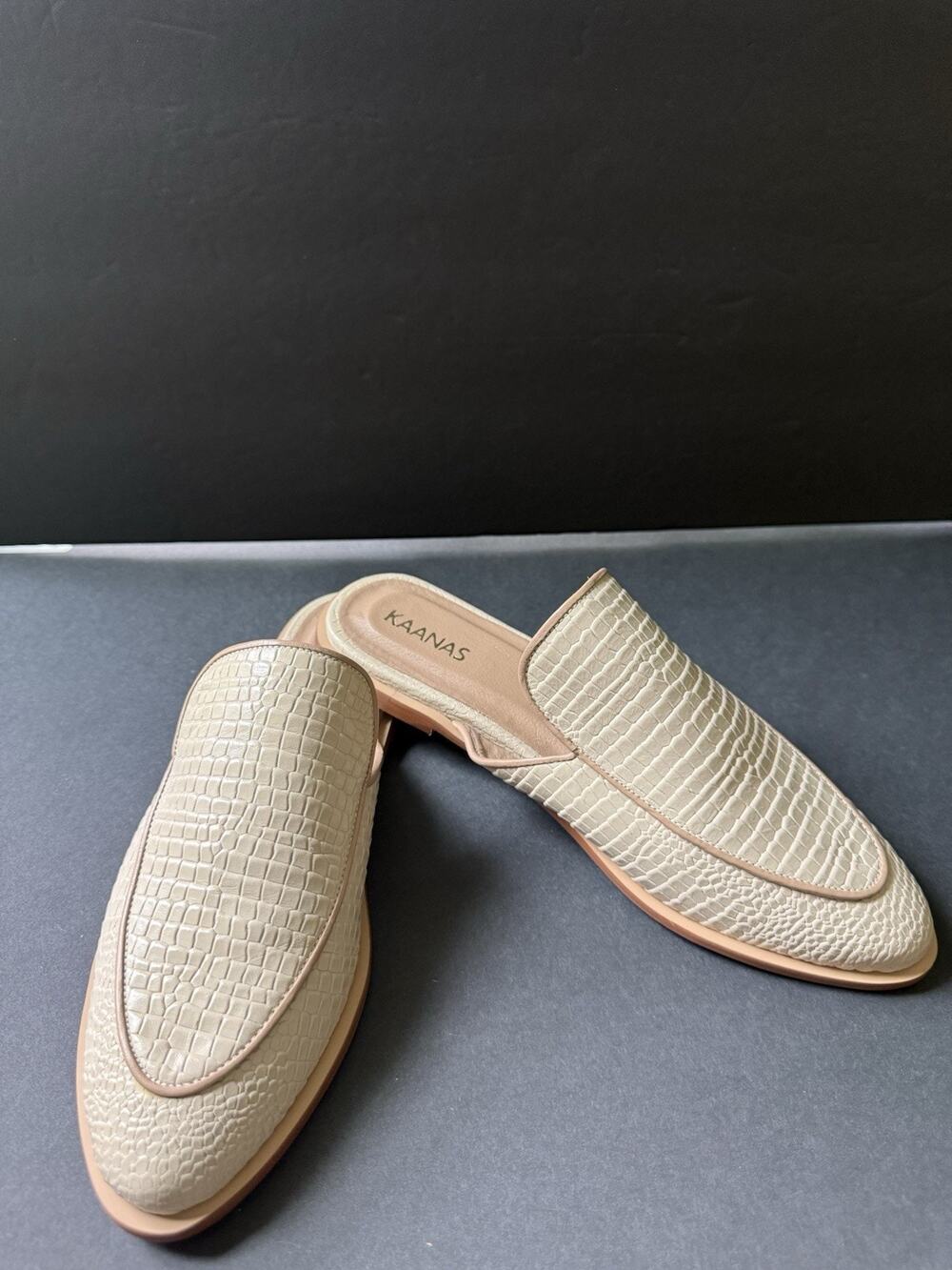 Kaanas Sardinia Snake Embossed Mule Beige Tan Flat Womens Size 9 Shoes New
